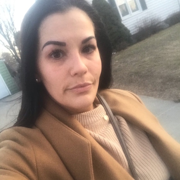 Meet your Posher, Felicia - Picture 8 of 8